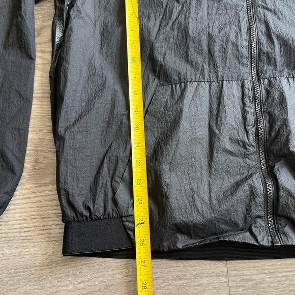 Nike Tech Aeroshield Men’s Full Zip Windrunner Jacket Black Windbreaker Jacket - Picture 12 of 15